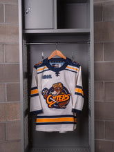 Load image into Gallery viewer, Youth 26-27 Cream Replica Jersey